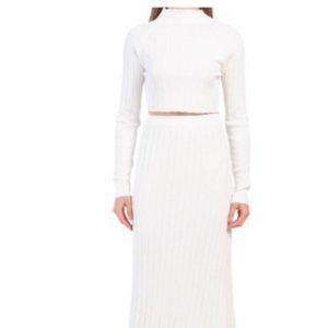 Hosue of Harlow Ribbed Crop Mock Neck and Skirt Set
